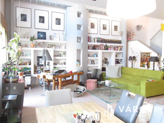 Tágas családi ház Ecseren