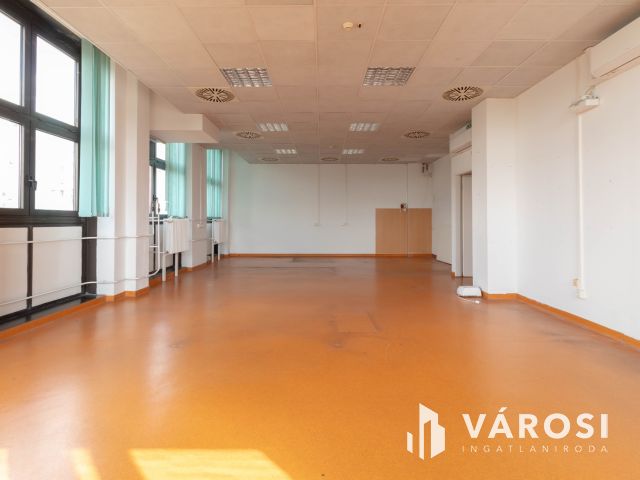 Csepel HÉV állomástól 2 percre 132 m2-es irodablokk kiadó