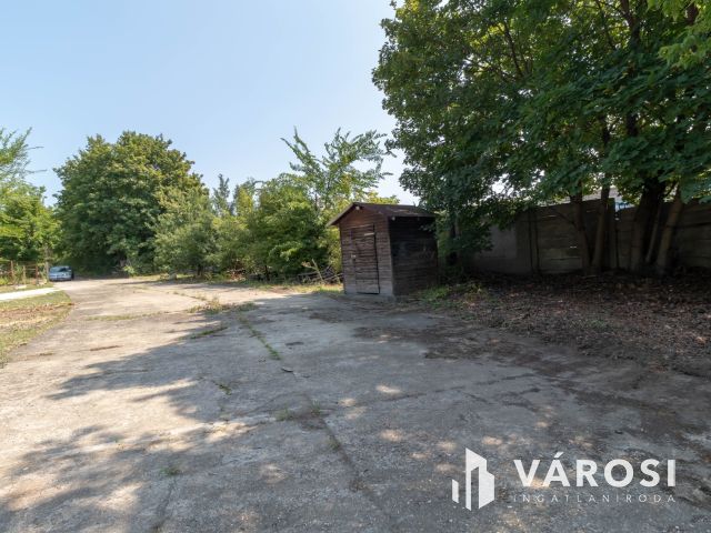 Ipari-logisztikai célokra alkalmas telek, 15.ker., 3498 m2