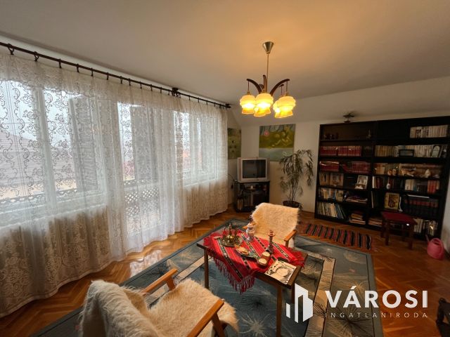 Debreceni 5 Szobás Jó Ház Csendes Kertvárosi Környezetben!