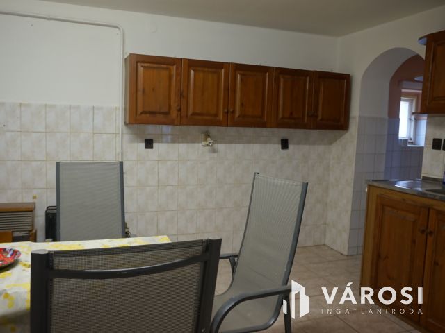Kertes ház a Csúcson