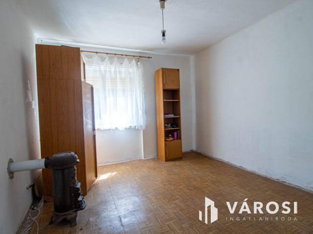 Jól alakítható családi ház Iklódbördőcén