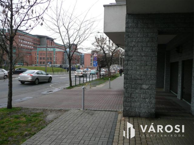 Újszerű, utcai bejáratos üzleth. a Honvéd Kórház közelében