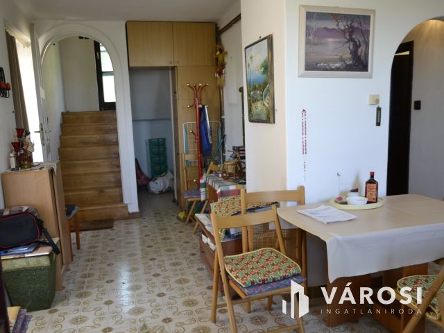 Litéri családi ház egy lakás áráért!