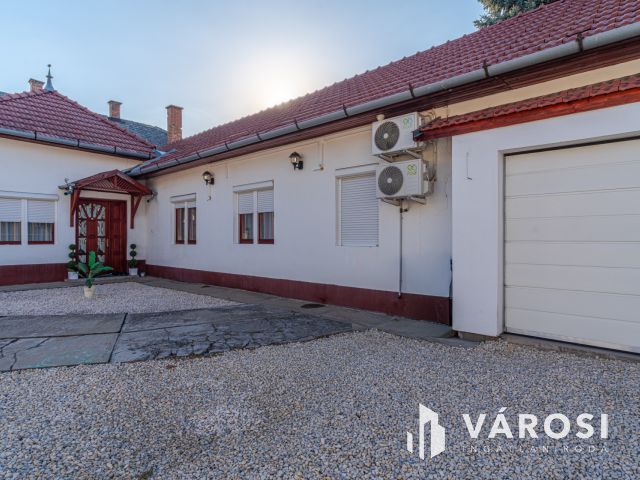 Makón jár a Tatár  - eladó Családi ház -