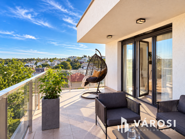 Penthouse lakás Madárhegyen!