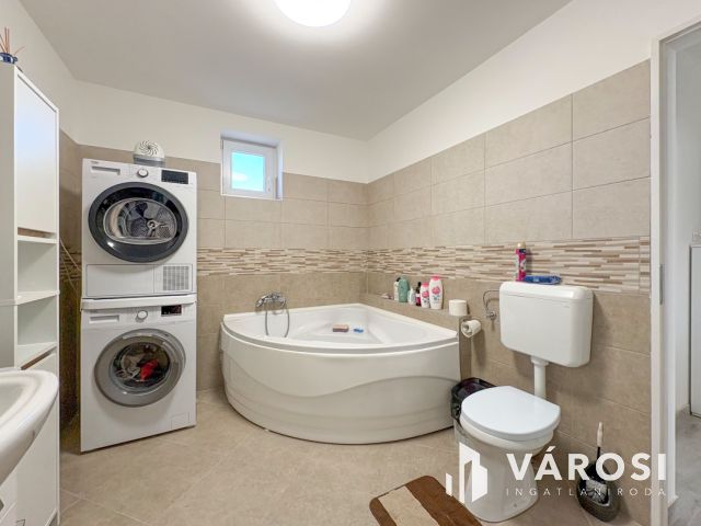 4 szobás, felújított családi ház, csendes környezetben